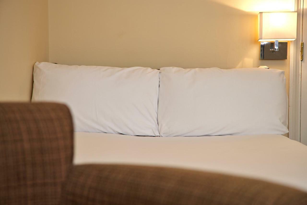 Sir Christopher Wren Hotel Windsor Kamer foto